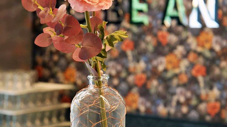 Mit Liebe zum Detail: Die Dekoration im Frühstücksraum
