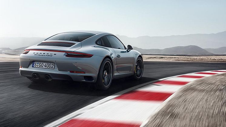 911 Carrera 4 GTS