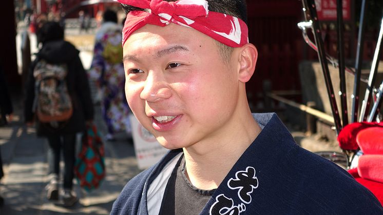 Hou Chunyang of Ebisuya (a rickshaw company) originally from Taiwan, shared his passion for providing a great rickshaw tour to visitors to Asakusa