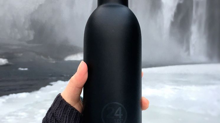 Termosflaska i rostfritt stål, svart, vinter