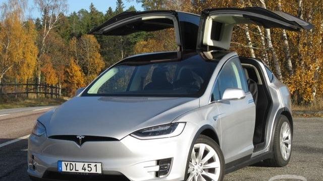 Första begagnade Tesla Model X säljs på kvd.se