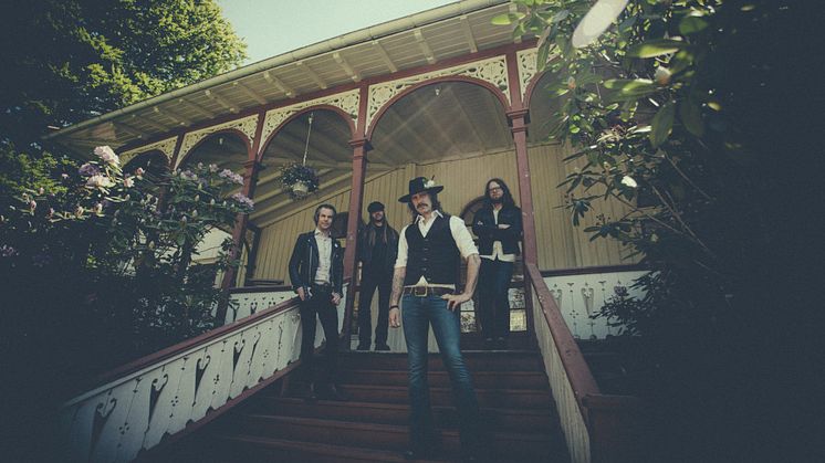 Capricorn - For The Restless - nytt album på Wild Kingdom!