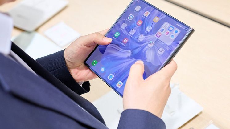 Huawei Mate Xs2 at MWC 2023