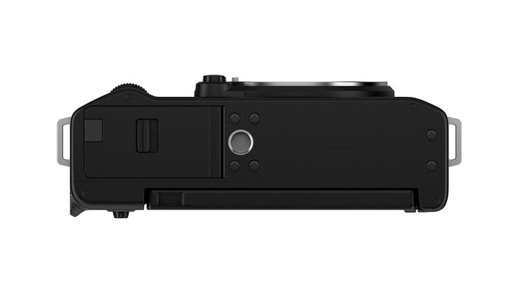 X-M5_bottom_black.jpg