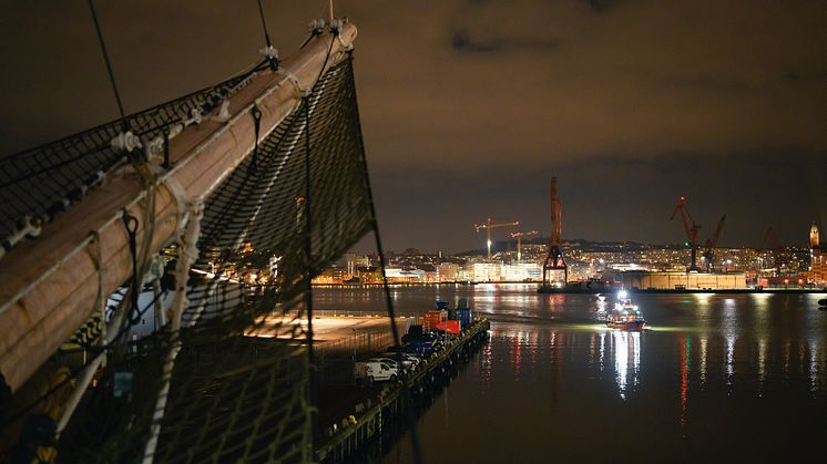 Barken Viking lämnar Göteborg