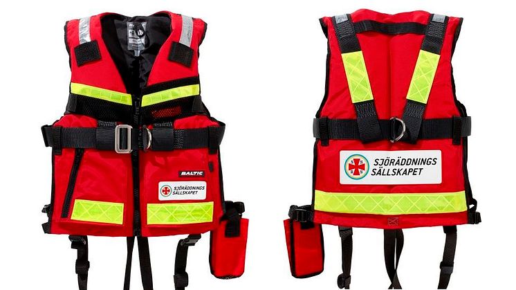Returpack skänker flytvästar till 2 000 frivilliga sjöräddare 