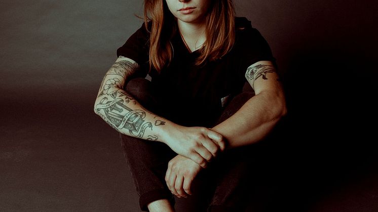 Den 19. april får Julien Baker tiden til at stå stille i Lille VEGA, når hun synger sig lige ind i hjertekulen med sine sensible sange.