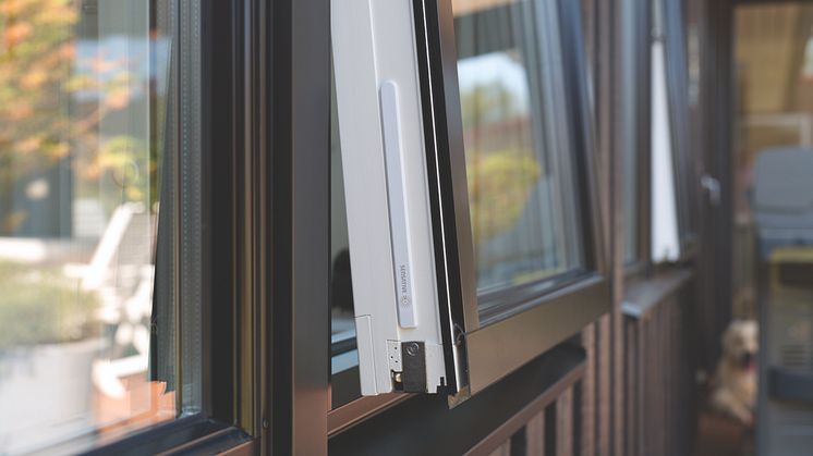 Sensative Strips +Guard for LoRaWAN on window
