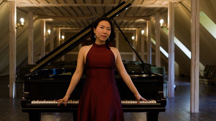 Sensoria_Pianistin Hyelee Clara Chang.jpg