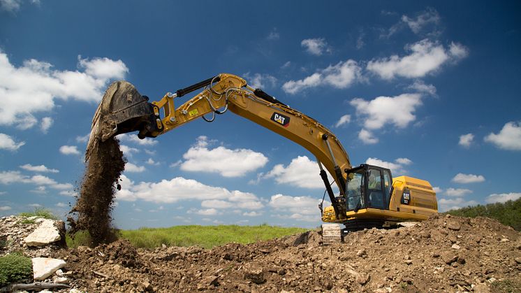 Cat 352 grävmaskin.jpg