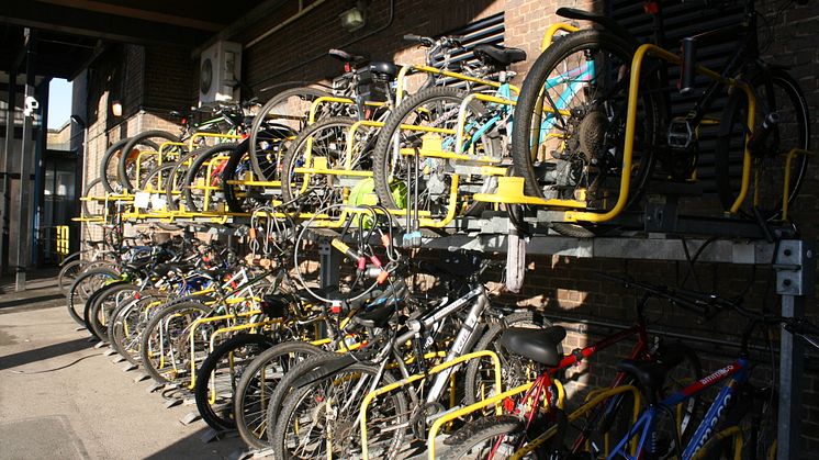 Luton station bicycle racks