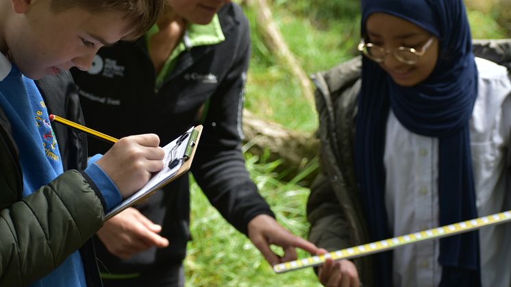 Peak District National Park Ambassador Schools help young people to experience the outdoors and learn how to care for the environment. Pictures by Fiona Stubbs/PDNPA.