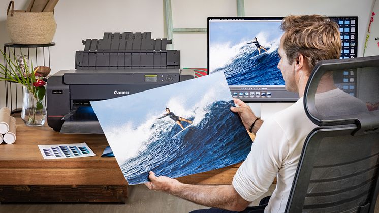 imagePROGRAF PRO-1100_BTS_Lifestyle_Ben Thouard looking at print_K7A8752.jpg