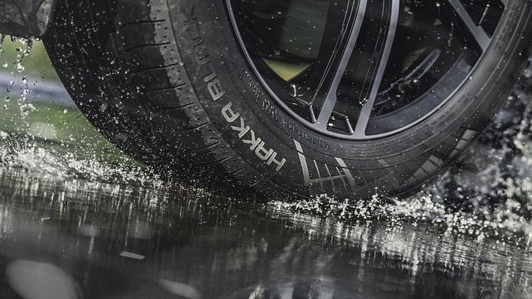 Nokian_Tyres_Wet grip of premium tires_A.jpg