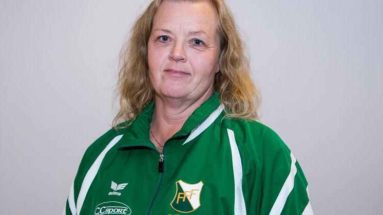 Lena Börjesson, Frillesås FF, får Woody Ungdomsledarstipendiet 2012 