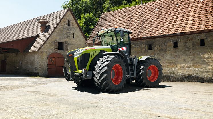 CLAAS_XERION_25år_02