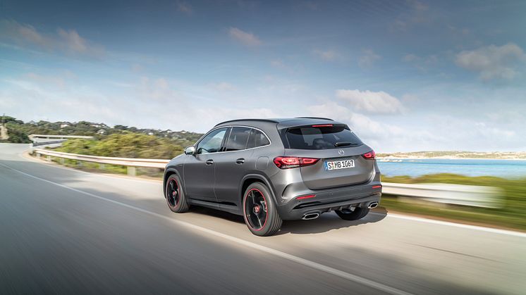 Nya_Mercedes-Benz_GLA_20206