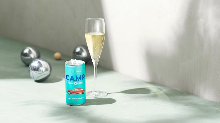 Nu lanseras Camp Sparkling, ett friskt mousserande vin från Frankrike som presenteras i den klimatsmarta aluminiumburken.