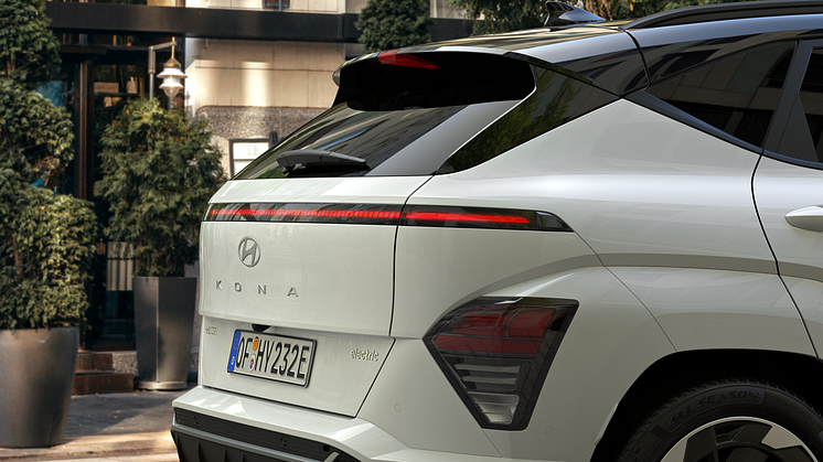 HYU_SX2_eEV_EViz_NLine_Env_W60_Serenity_White_Pearl_C13