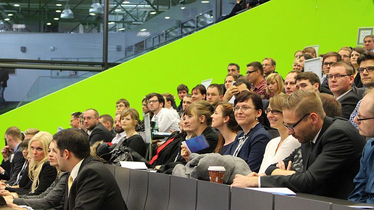 925 Absolventinnen und Absolventen des Akademischen Jahres 2014/2015 am 16. Oktober 2015 feierlich verabschiedet