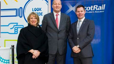 Faster, Longer, Greener ‘train’ unveiled at Edinburgh Waverley