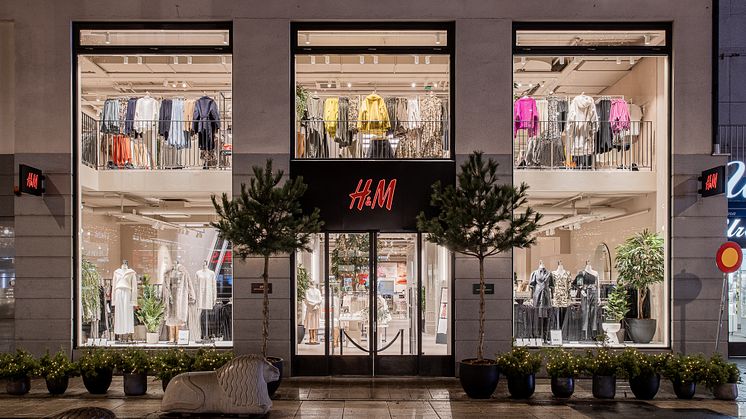 H&M i bräschen för detaljhandelns omställning till 2D-streckkoder