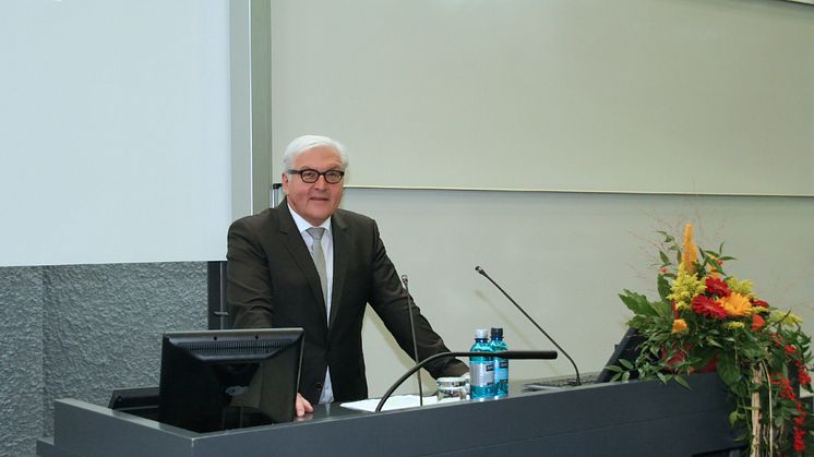 Verabschiedung der Absolventinnen und Absolventen des Akademischen Jahres 2013/2014
