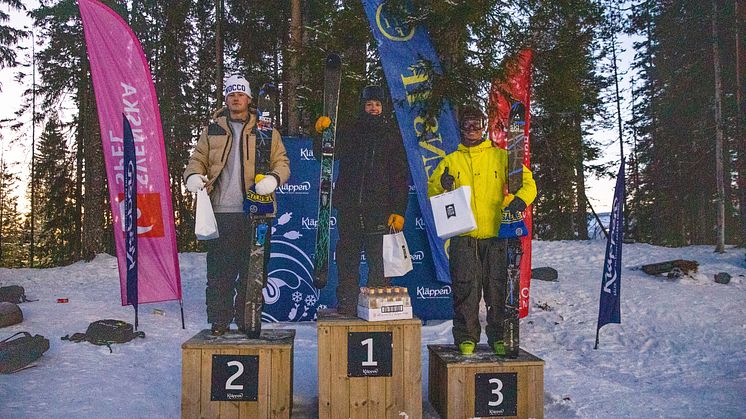 250209-SST-Kläppen-pallen-herrarFoto-Andreas-Sjöbeck.jpg