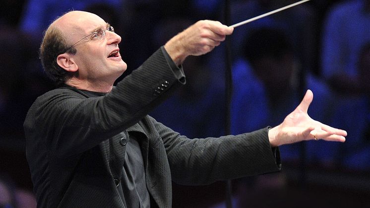 Andrew-Manze-BC-Proms-2012-1_credit-Chris-Christodoulou_1920x1254.jpg