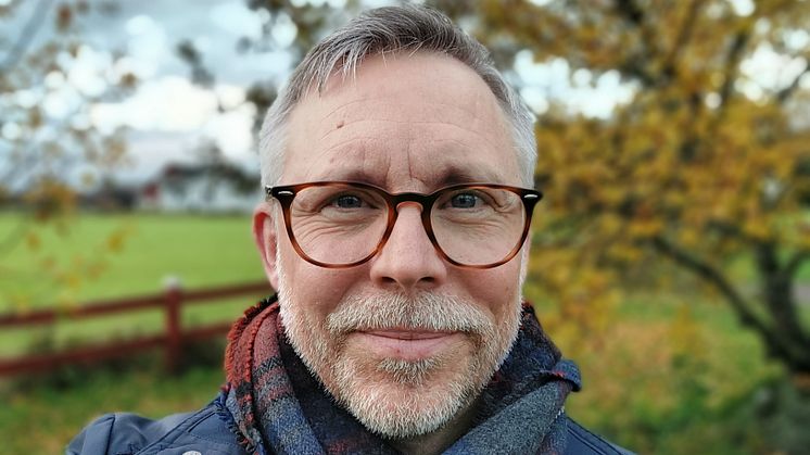 Den 1 februari 2024 börjar Mattias Ingeson sitt nya uppdrag. Som ny generalsekreterare för en av Sveriges stora barnrättsorganisationer vill han bygga vidare på det starka varumärke som är Erikshjälpen.