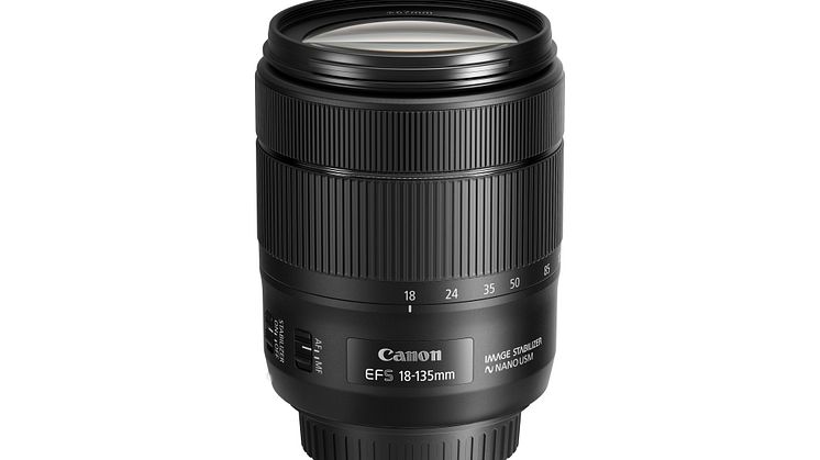 EF-S 18-135mm f3.5-5.6 IS USM  Slant with cap