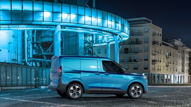 2023 FORD E-TRANSIT COURIER (11)