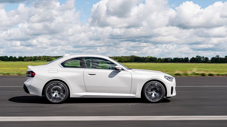 BMW 220i Coupé i Mineral White