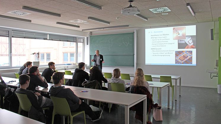 Mehr als 300 Schülerinnen und Schüler beim 6. Fachtag Informatik am 24. Januar 2017 an der Technischen Hochschule Wildau