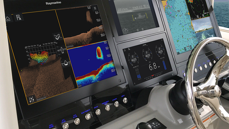 High res image - Raymarine - LH3 Hybrid on helm of Boston Whaler 350