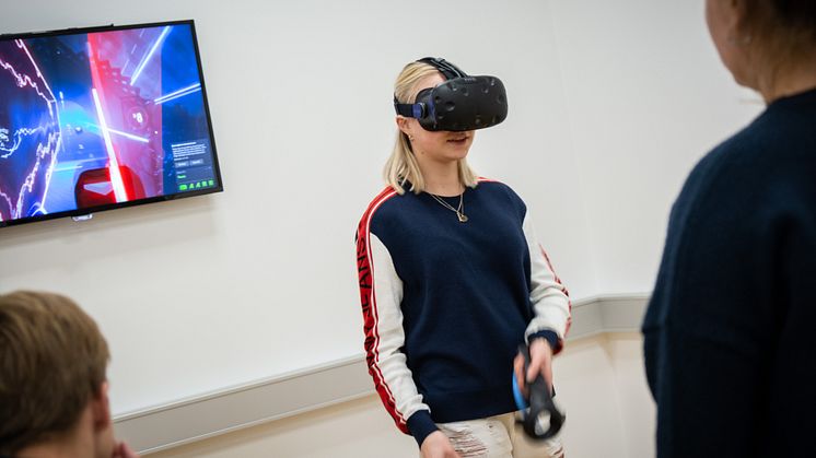 I Tradiums nye ToolBox er der indrettet et futurelab med bl.a. VR-briller, laserskærer og 3D-printere.