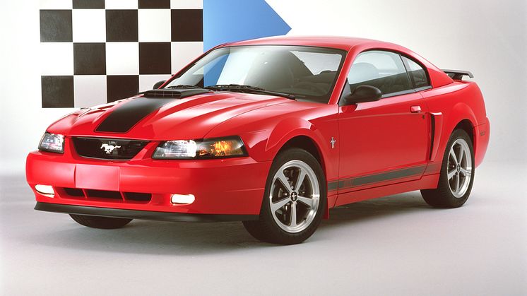 2003-Gen4_ford_mustang_mach_1_coupe.jpg