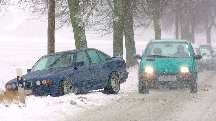 Flere velger piggdekk på grunn av dårlig vinter