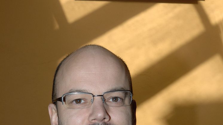 Författarporträtt: Niklas Piensoho (fotograf: Magnus Aronson)