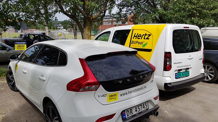 Biler parkert på Voldsløkka