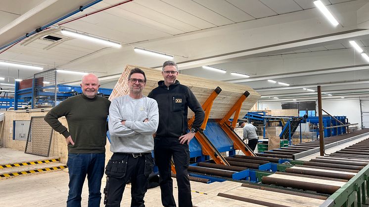 Från vänster, Håkan Osbeck, ägare av XL-BYGG Kungsbacka, XL-BYGG Fjärås och XL-BYGG Mölndal samt Thomas Brolin och Anders Brolin, delägare av XL-BYGG Nossebro och XL-BYGG Lidköping.