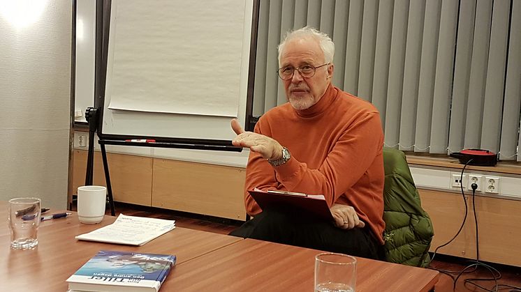 Utbildning Nord har engagerat den norske professor emeritus i pedagogik och lärande Tom Tiller, för att utveckla sig inom aktionslärande