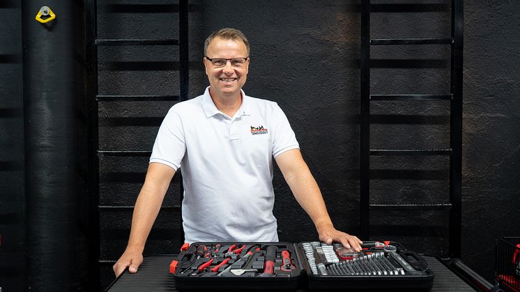Erik Undset, Teng Tools 