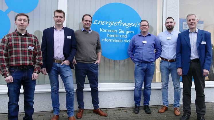 (v.li.) Techniker Marcel Käker (v.l.), Mirko Sadowski, Leiter Technikstandort Pönitz, Neukundenberater Christian Schultz, Florian Brandwein, Kevin Czernewitz, Kundenberater in Heiligenhafen, Kommunalbetreuer Dirk Lucht. Copyright: Peter Foth