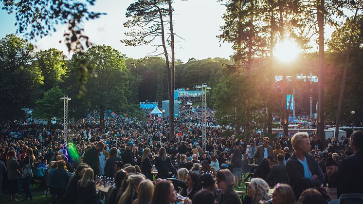Way Out West (4)