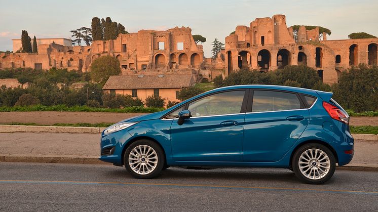 FORD FIESTA - 2