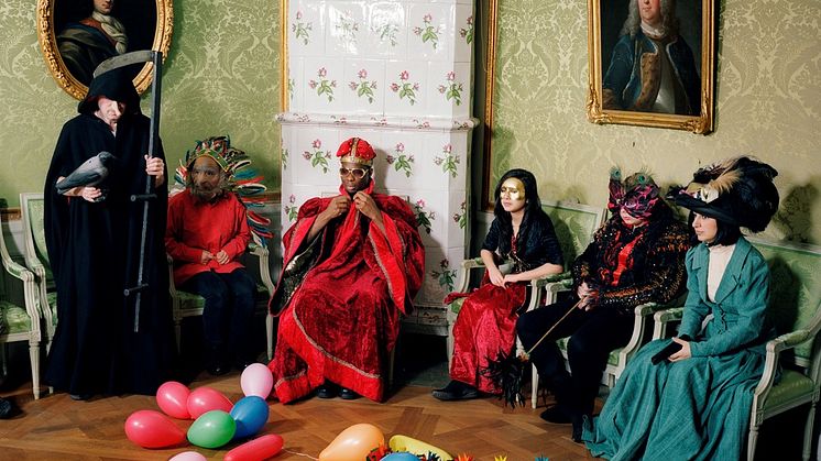 Tova Mozard: The Masquerade