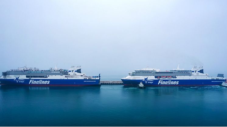 M/S Finnsirius och M/S Finncanopus.