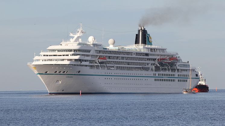 MS Albatros systerfartyg MS Amadea (på bilden) besökte Halmstad under 2015. Foto: Destination Halmstad
