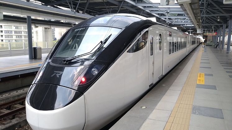 交通部台湾鉄路管理局向け都市間特急車両 EMU3000